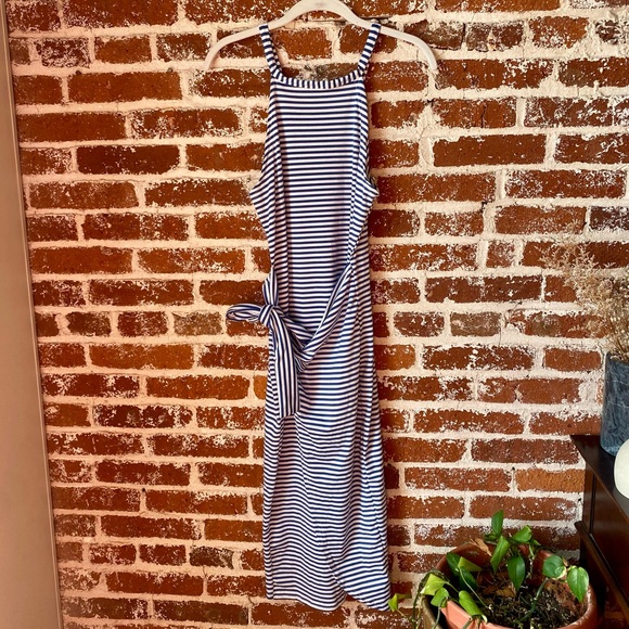 Blue & white summer wrap dress - Picture 6 of 8